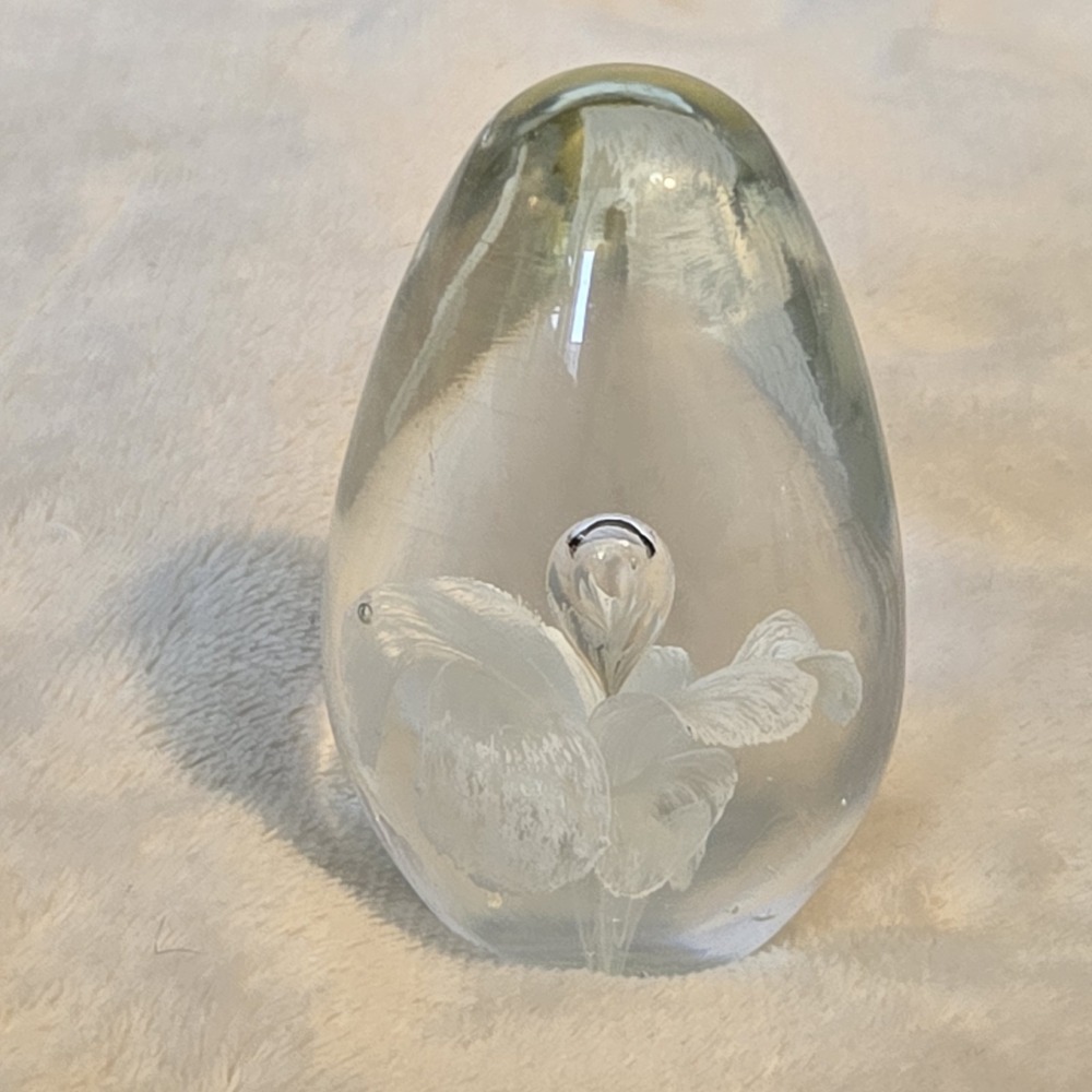 Vintage Art Glass Paperweight White Iris Flower Controlled Bubble Egg Shape